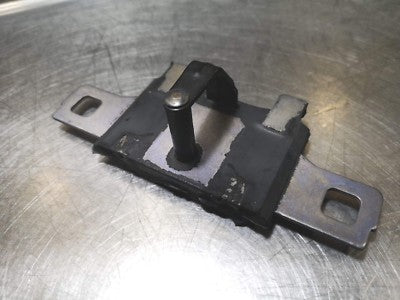 AUDI Q2 A3 A4 Orig Schliessbügel Heckklappe 8W9827507 ORIGINAL gebraucht - Schliesskeil – Produktansicht 1