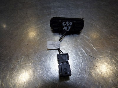 Opel Astra J 1.7 CDTI ORIGINAL gebraucht - Microschalter Heckklappenöffner ORIGINAL gebraucht - 13298054 – Produktansicht 2