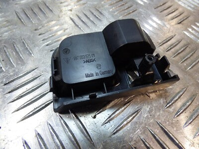 Porsche 987 997 911 Mittelkonsole Einsatz Verriegelung ORIGINAL gebraucht - 99755357501 – Produktansicht 2