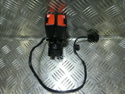 FORD FIESTA VII JHH Sicherheitsgurt Schnalle hinten mitte H1BB-A613K21-AD – Produktansicht 1