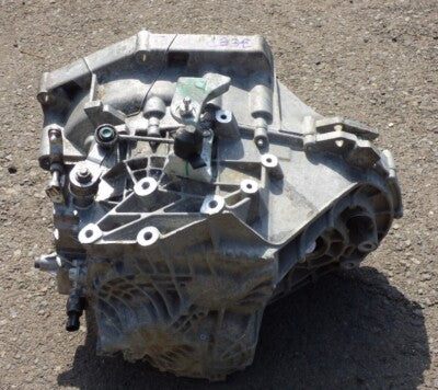 Jeep KL 2.0 MTJ 75TKm Diesel 140 PS 6 Gang Getriebe Schaltgetriebe ORIGINAL gebraucht - Cherokee – Produktansicht 4
