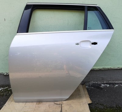 OPEL INSIGNIA COMBI Tür hinten links Z176 Argonsilber ohne anbauteile o. delle – Produktansicht 1