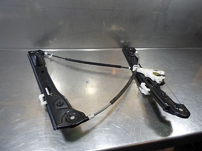 BMW 1 Series 118d ES Fensterheber ohne Motor vorne links 7067795S / 7 0677 95 S – Produktansicht 2