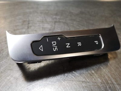 AUDI Q2 RHD GEAR SELECTOR DISPLAY 81C713463 3Q7 ORIGINAL gebraucht - AUTOMATIC – Produktansicht 1