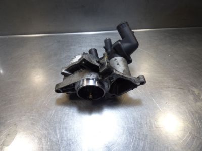 Ford Transit FAE6 2.2 TDCI Vakuumpumpe mit Thermostatgehäuse 1C1Q-8594-BA – Produktansicht 1