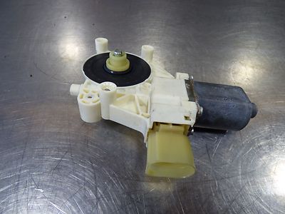 Ford Mondeo 2.5 MK4 hinten links 6M2114553-B ORIGINAL gebraucht - Fensterhebermotor – Produktansicht 2