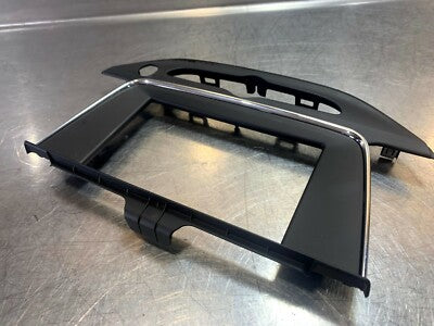 OPEL ASTRA K 2018 original Bildschirm Rahmen GM 39009825 – Produktansicht 2