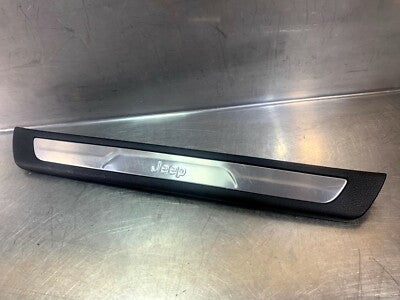 Orig. Jeep Grand Cherokee IV WK2 Einstiegsleiste vorne links 1NC81DX9AB – Produktansicht 1
