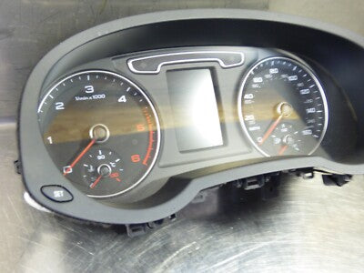 GENUINE AUDI Q3 2.0 TDI 2011 ORIGINAL gebraucht - 2017 Instrument Cluster Speedometer 8U0920980E – Produktansicht 2