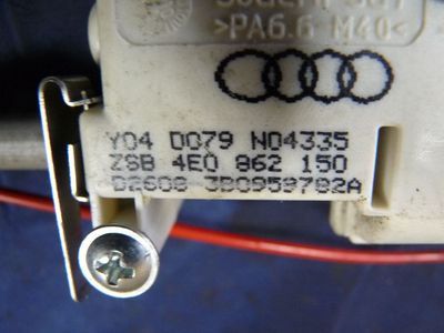 Audi A8 3.0 TDI V6 Quattro Tankklappe 4E0862150 / 4E0 862 150 ORIGINAL gebraucht - Stellmotor – Produktansicht 2