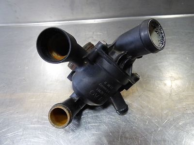 VW Passat 1.6 TDI, Kühlmittel 03L121111R / 03L 121 111 R ORIGINAL gebraucht - Thermostat – Produktansicht 1