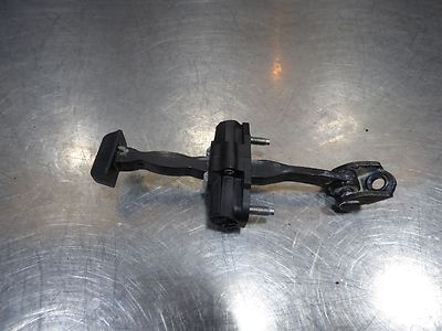 Ford Focus III 1.6 TDCi Türstopper, Türbremse vorne BM51 A23500-AA – Produktansicht 2