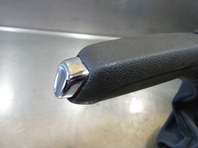 Opel Corsa D 1.4 Handbremshebel Handbremse Manschette Hebel 13255754 – Produktansicht 3