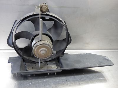 Porsche Boxster 986 2.7 Lüfter Gebläse Motorraum mit Plastikhalt. 98662403600 – Produktansicht 1