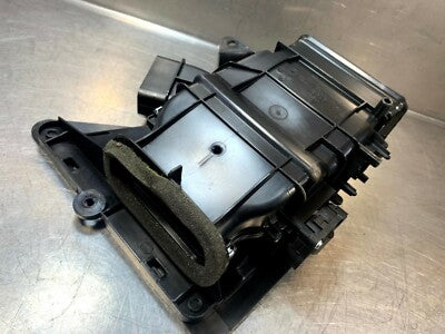Porsche PANAMERA 970 S GTS TDI Luftverteiler rechts 97057221200 – Produktansicht 2