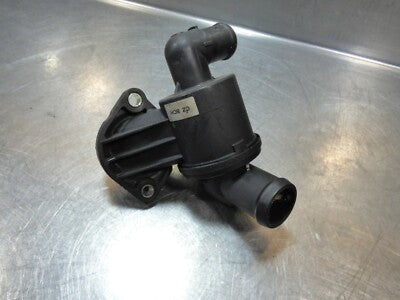 VW Crafter 2E 2.0 TDI Thermostatgehäuse 03L121111AB ORIGINAL gebraucht - Thermostat – Produktansicht 1