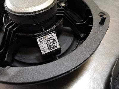 Audi Q2 A3 8V Hochtöner Hochton 8V0035411B ORIGINAL gebraucht - Lautsprecher – Produktansicht 4