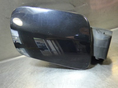 AUDI A8 4E Facelift Tankklappe Tankdeckel 4E0809857E schwarz LZ9Y – Produktansicht 1