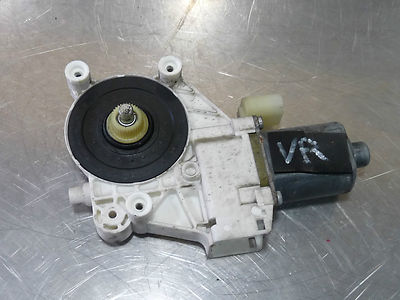 VW CRAFTER MERCEDES SPRINTER W906 Fensterhebermotor A0068205542 vorne rechts – Produktansicht 1