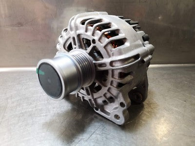 Audi Q2 1.4 TFSI Generator 04C903015 VW SKODA SEAT 110A VALEO ORIGINAL gebraucht - Lichtmaschine – Produktansicht 1