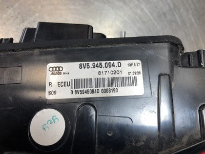 Audi A3 8V 8V1 Limusine Cabrio Orig. RÜCKLEUCHTE INNEN RECHTS 8V5945094D LED – Produktansicht 5