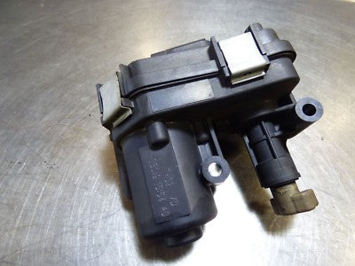 Opel Insignia 2.0 CDTI Stellmotor Drosselklappe MAGNETI MARELLI – Produktansicht 2