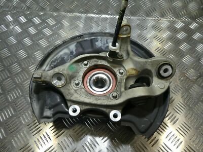 Original Mercedes W204 C Klasse Achsschenkel hinten Links mit handbremse – Produktansicht 2