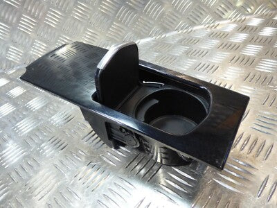 Porsche Panamera 970 Cupholder Getränkehalter hinten Tiefschwarz 97055348100 – Produktansicht 1