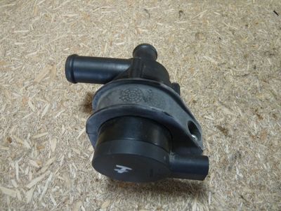 VW Seat Skoda Audi 1.4 TSi Wasserpumpe Zusatzkühlmittelpumpe 1K0965561F – Produktansicht 2