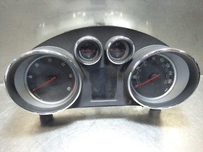 VAUXHAL Opel Astra J 1.7 CDTI Speedometer Clock Instrument Cluster 13355676 – Produktansicht 1