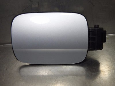 Audi A4 S4 8K Tankdeckel LX7W Silber gebraucht - Eissilber gebraucht - 8K0809999A gebraucht - Original – Produktansicht 1