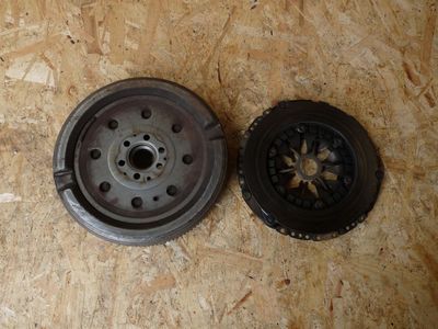 VW PASSAT 3C 2.0 FSI Zweimassenschwungrad und Kupplung 06F105264C / 03G141025E – Produktansicht 1