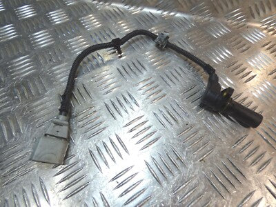 VW Transporter T5 2.5 TDI Kurbelwellensensor Impulsgeber ORIGINAL gebraucht - 070907319 – Produktansicht 1