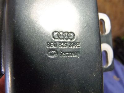 Audi B4 Cabrio 2.6 V6 Scharnier Verdeckkastendeckel Rechts 8G0825308E – Produktansicht 2