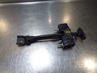 Porsche 991 911 Boxster 981 718 Türfangband Türbremse Türfeststeller 99153715100 – Produktansicht 4