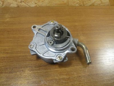 Mercedes-Benz Vito 112 CDi Vakuumpumpe A6112300165 / A 611 230 01 65 – Produktansicht 1