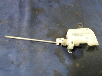 Skoda Octavia II 2.0 TDI Tankklappe 1Z0810773 / 1Z0 810 773 ORIGINAL gebraucht - Stellmotor – Produktansicht 1