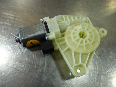 VW Passat 3G B8 Golf 7 Fensterhebermotor Motor hinten links 5Q4959801C – Produktansicht 1