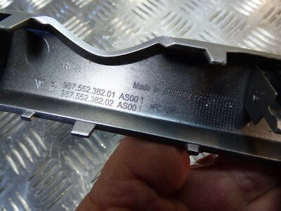 Porsche Boxster Cayman 987 MOULDING IN SILVER 987.552.382.01 * ORIGINAL gebraucht - DASHBOARD – Produktansicht 3