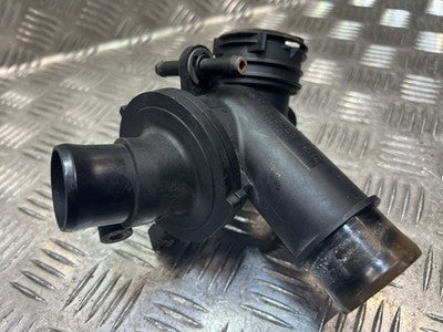 Mercedes Sprinter W906 2.2 CDI Thermostatgehäuse Thermostat A6512001215