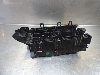 Opel Insignia 2.0 CDTI Wanne Aufnahme für Sicherungskasten ORIGINAL gebraucht - 13253551 – Produktansicht 1