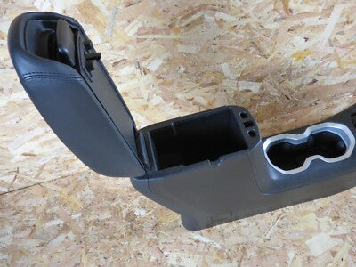 Jeep Renegade ab 2014 Armlehne mittelarmlehne armrest für rechtlenker RHD – Produktansicht 3
