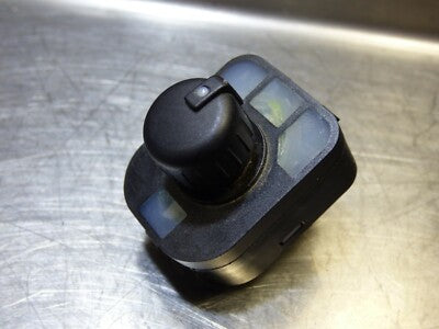 AUDI Q3 8U Spiegelverstellung für Komfortsysteme 8U0959565A ORIGINAL gebraucht - Schalter – Produktansicht 1