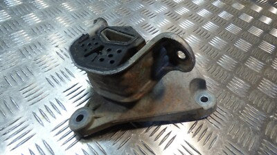 VW Transporter T5 2.5 TDI AXD BNZ Motorhalter 7H0399151H _ 7H0399151L – Produktansicht 2