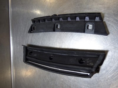 Porsche Boxster 981 Verdeck Halteleiste mitte rechts 98156133000 + 98156193600 – Produktansicht 1