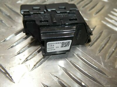 Orig Opel Insignia B 2018 Jet Black Passenger Side Door Lock Switch ORIGINAL gebraucht - GM26200593 – Produktansicht 2