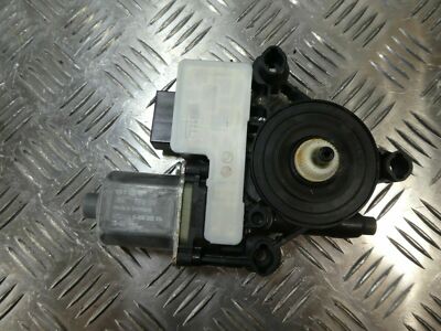 Skoda Octavia 3 5E 5E5 2018 hinten links 5Q0959811E ORIGINAL gebraucht - Fensterhebermotor – Produktansicht 3