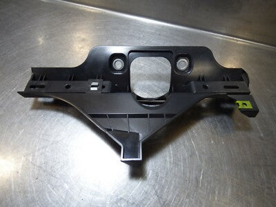 Porsche PANAMERA 970 Stützwinkel Halter hinten rechts 97055547800 – Produktansicht 1