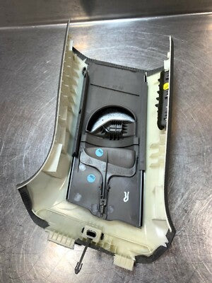 Porsche Panamera 970 Verkleidung B-Säule Abdeckung Gurt rechts 97055542800 – Produktansicht 2
