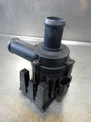 Audi A5 2.0 TDI Wasserpumpe 8K0819147 8K0 819 147 ORIGINAL gebraucht - Zusatzwasserpumpe – Produktansicht 1